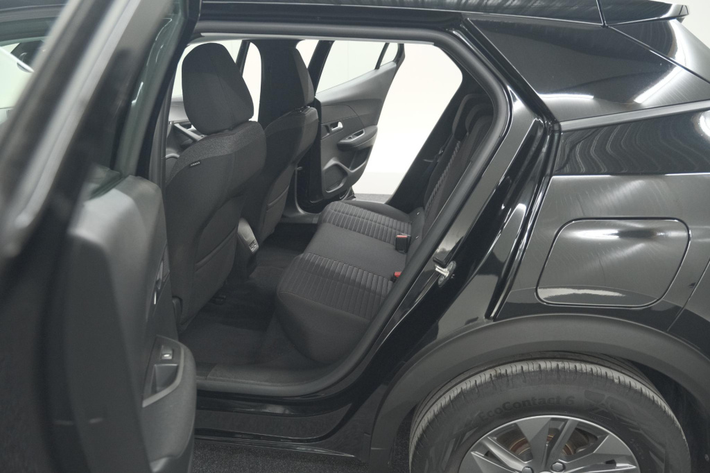 Peugeot E-2008