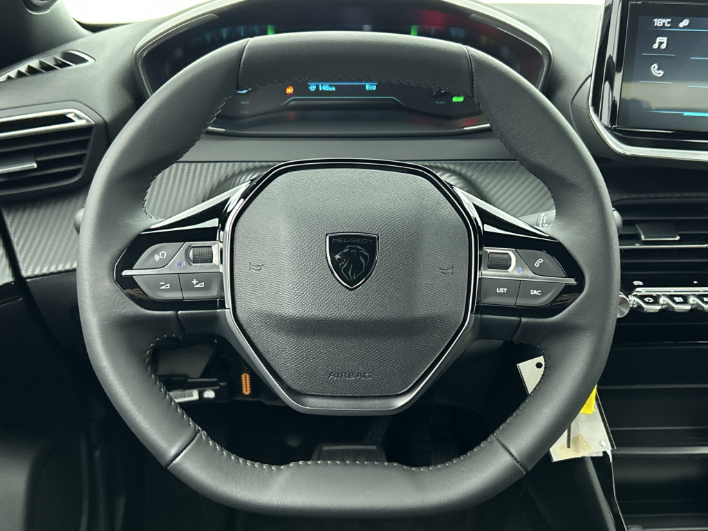 Peugeot E-2008