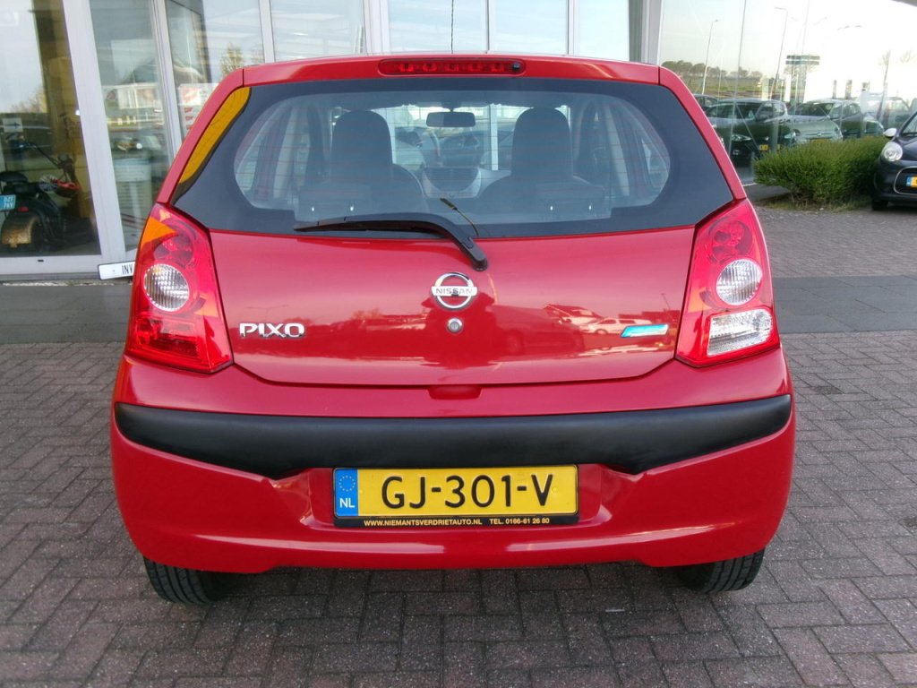 Nissan Pixo