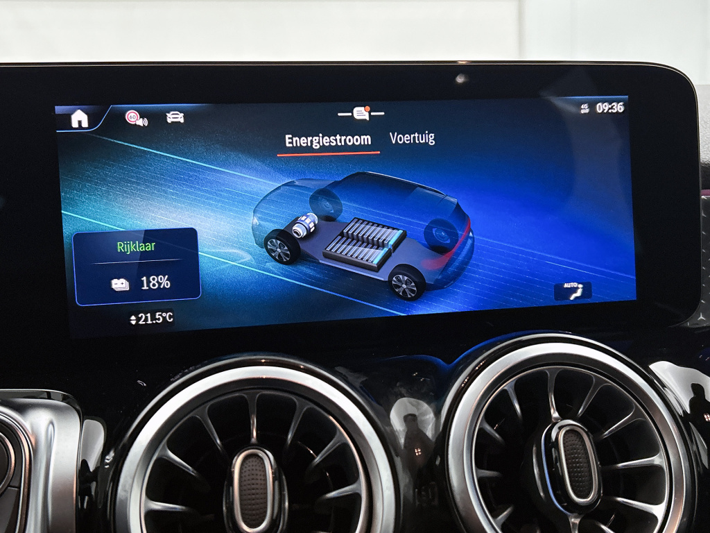Mercedes-Benz Eqb