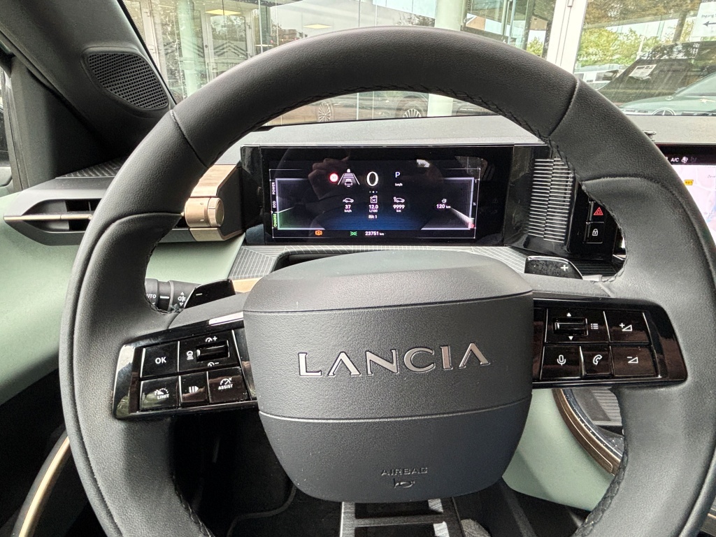 Lancia Y(psilon)