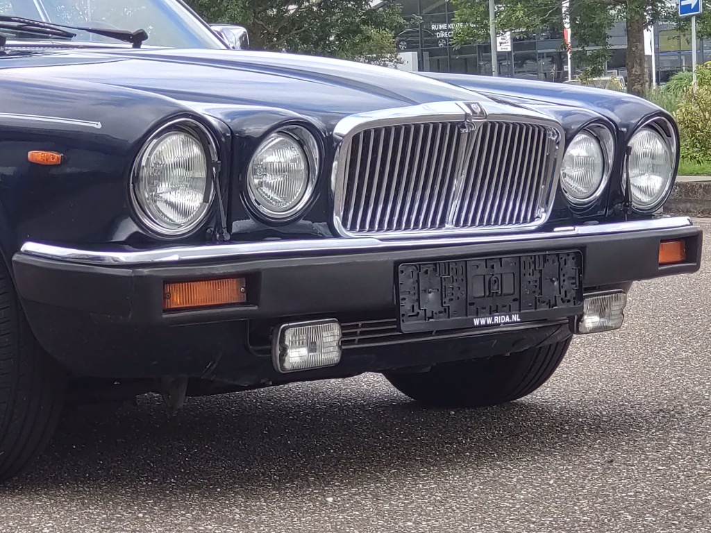 Jaguar Xj