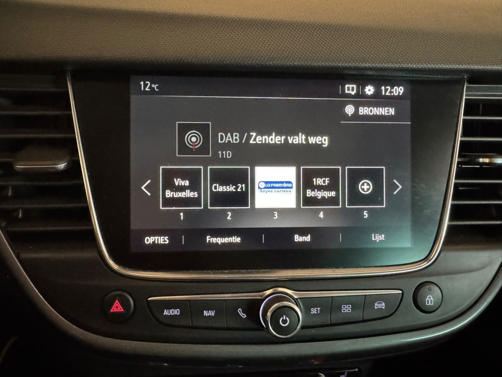 Opel Crossland X
