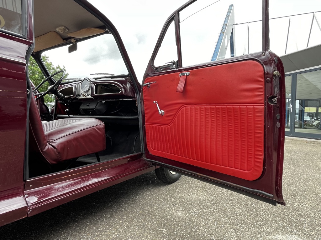 Morris Minor