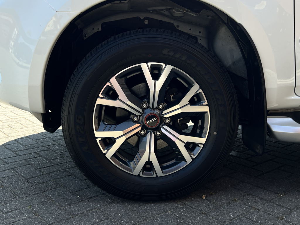 Isuzu D-max