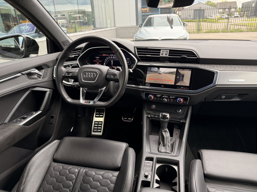 Audi Rsq3