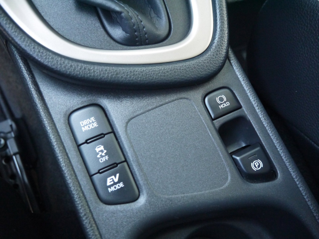 Mazda 2 Hybrid