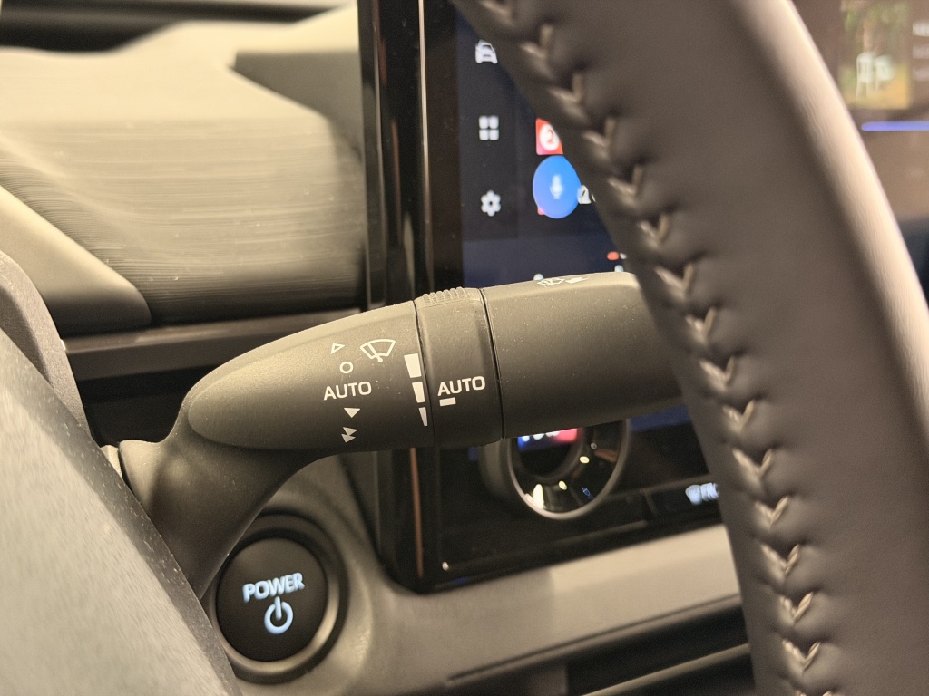 Toyota C-hr+