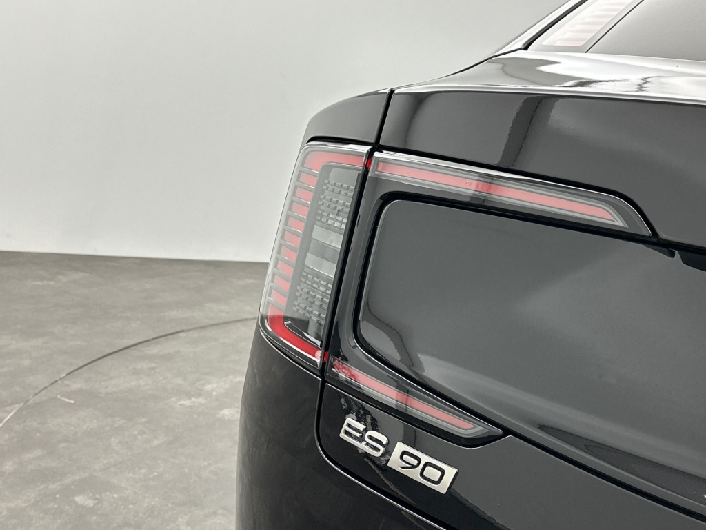 Volvo Es90