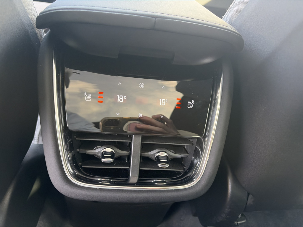 Volvo Ex90