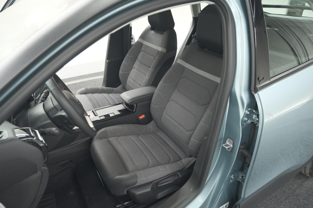 Citroen Ë-c4
