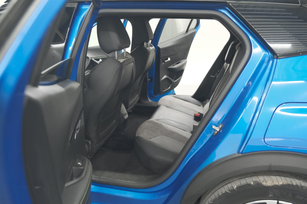 Peugeot E-2008
