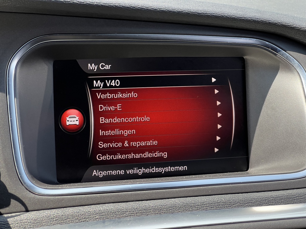 Volvo V40