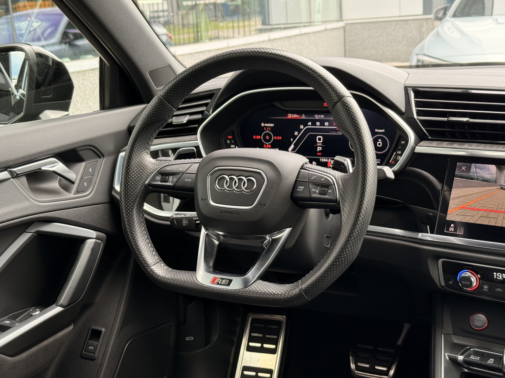 Audi Rsq3