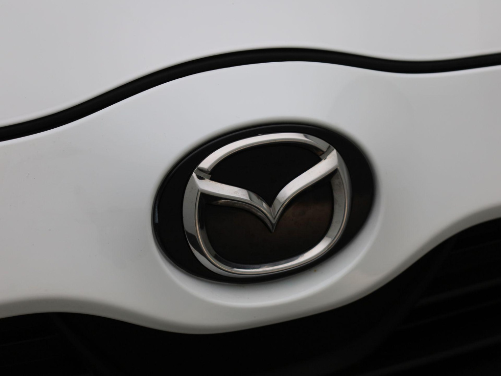 Mazda 2 Hybrid
