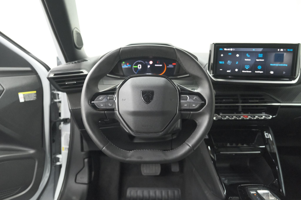 Peugeot E-2008