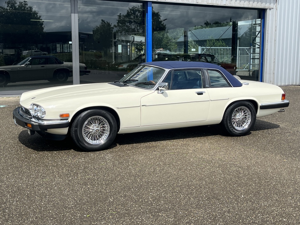 Jaguar Xj
