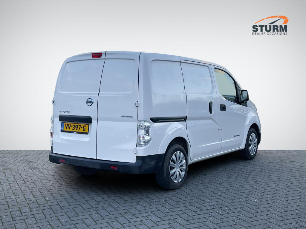 Nissan E-nv200