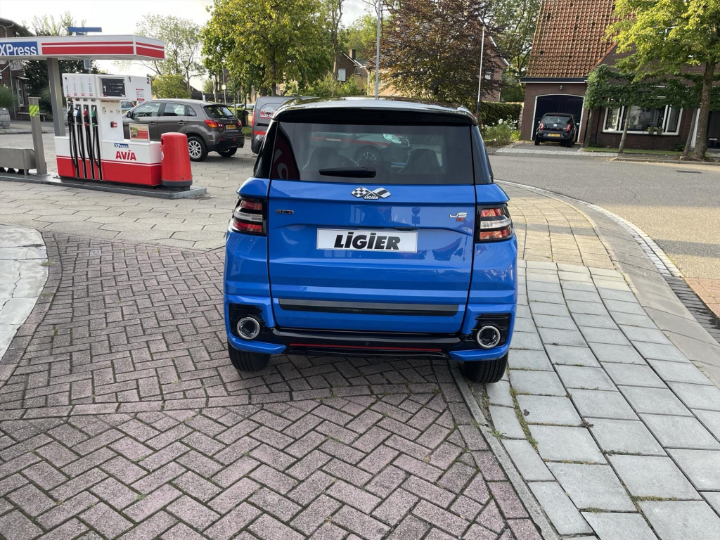 Ligier Js60