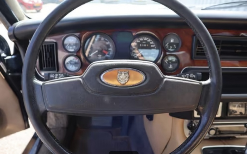 Jaguar Xj