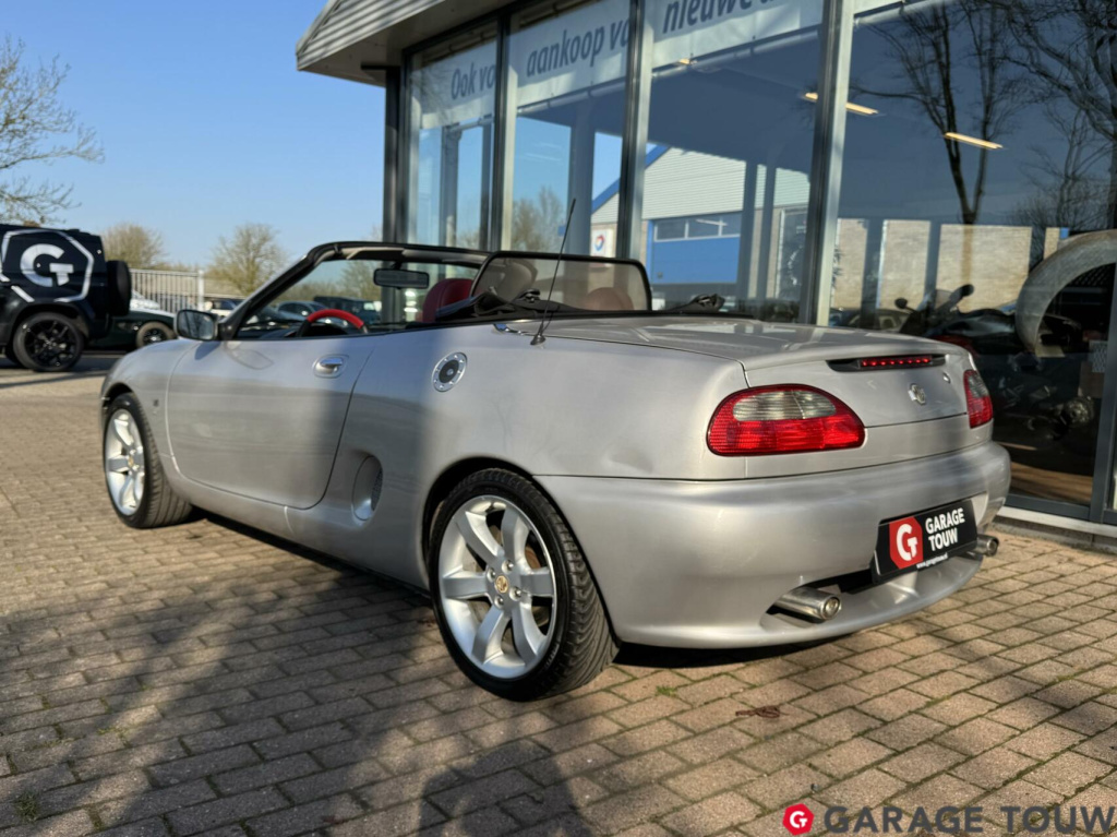 MG F
