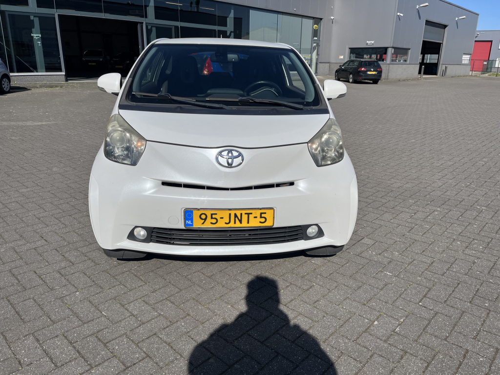 Toyota Iq