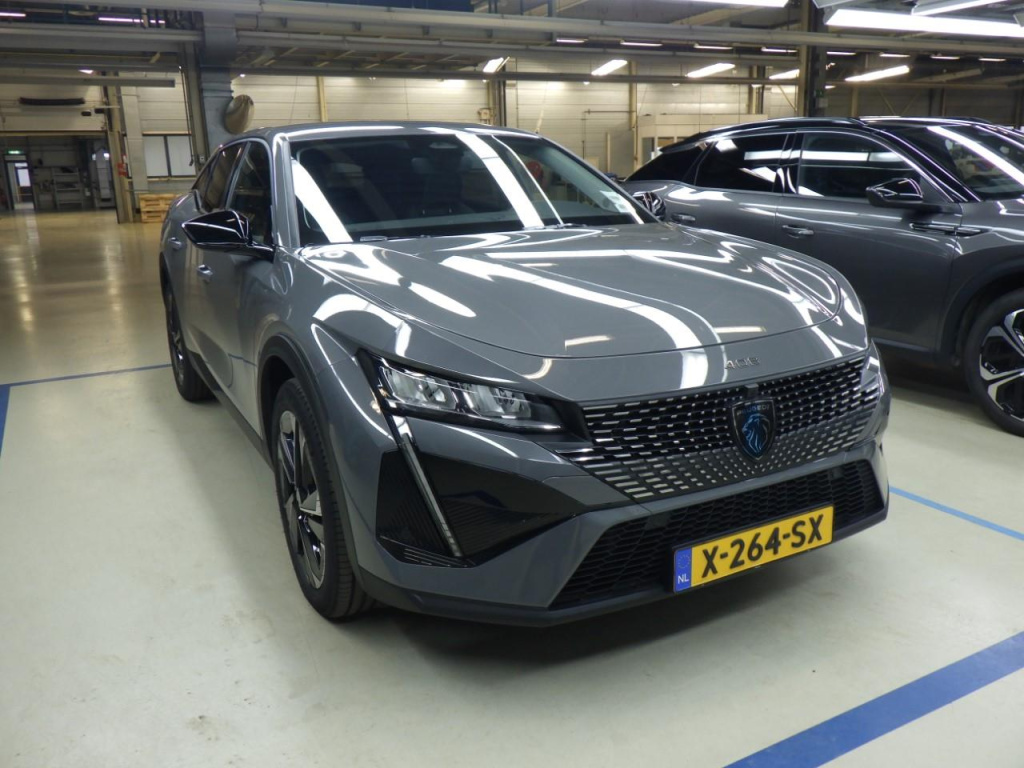 Peugeot 408