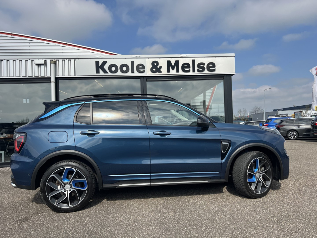Lynk & Co 01