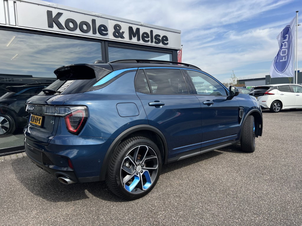 Lynk & Co 01