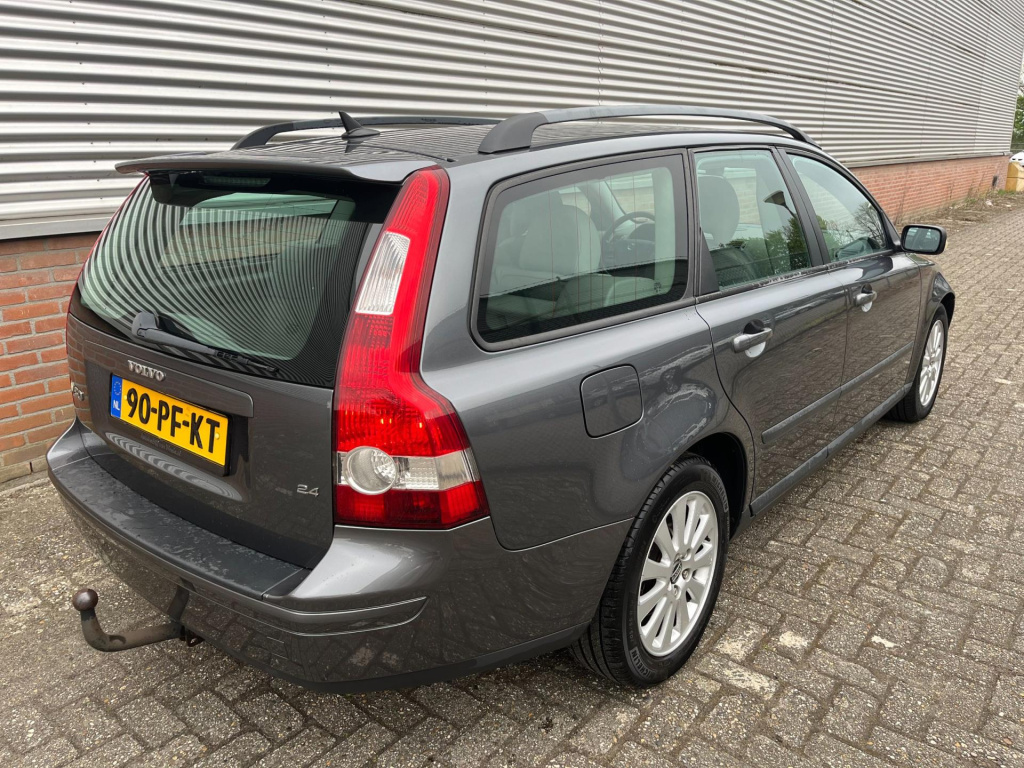 Volvo V50