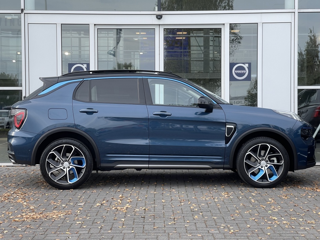 Lynk & Co 01