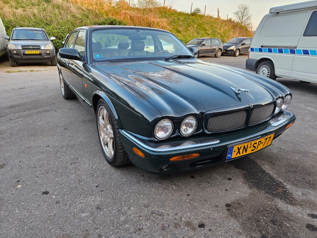 Jaguar Xj