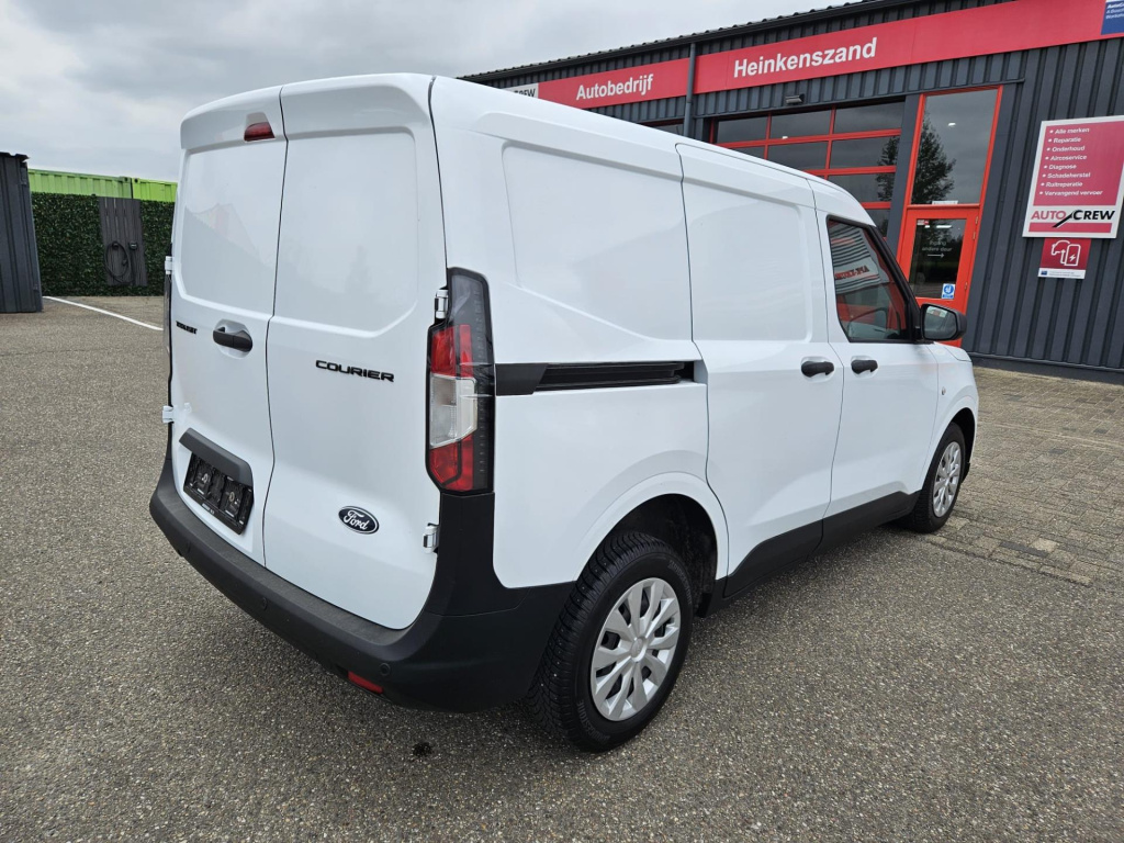 Ford Transit Courier