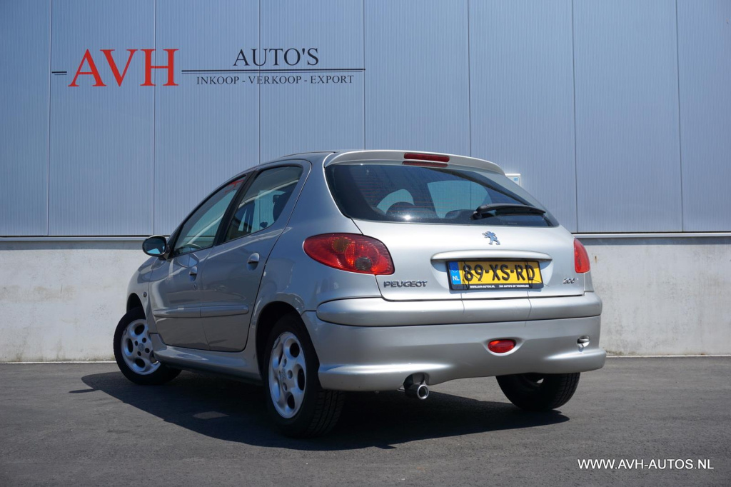 Peugeot 206