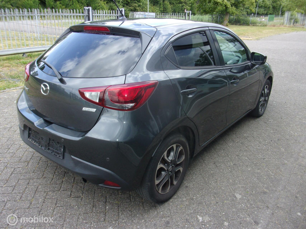 Mazda 2