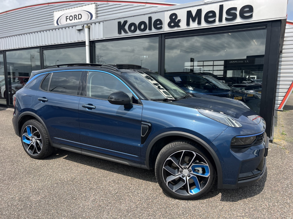 Lynk & Co 01