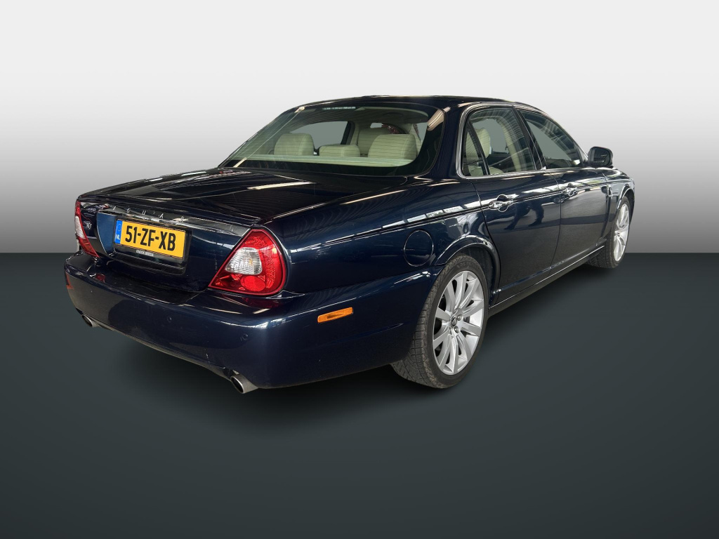 Jaguar Xj
