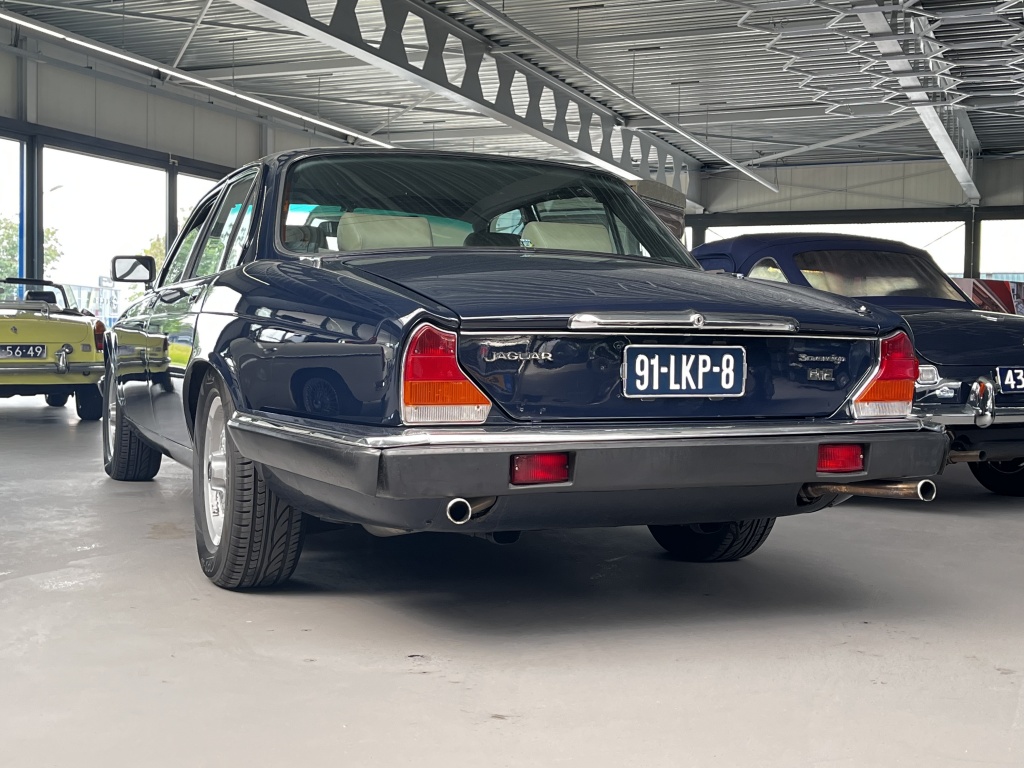 Jaguar Xj