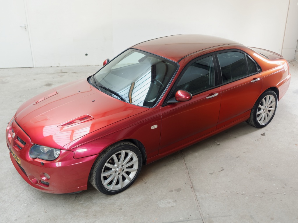 MG ZT