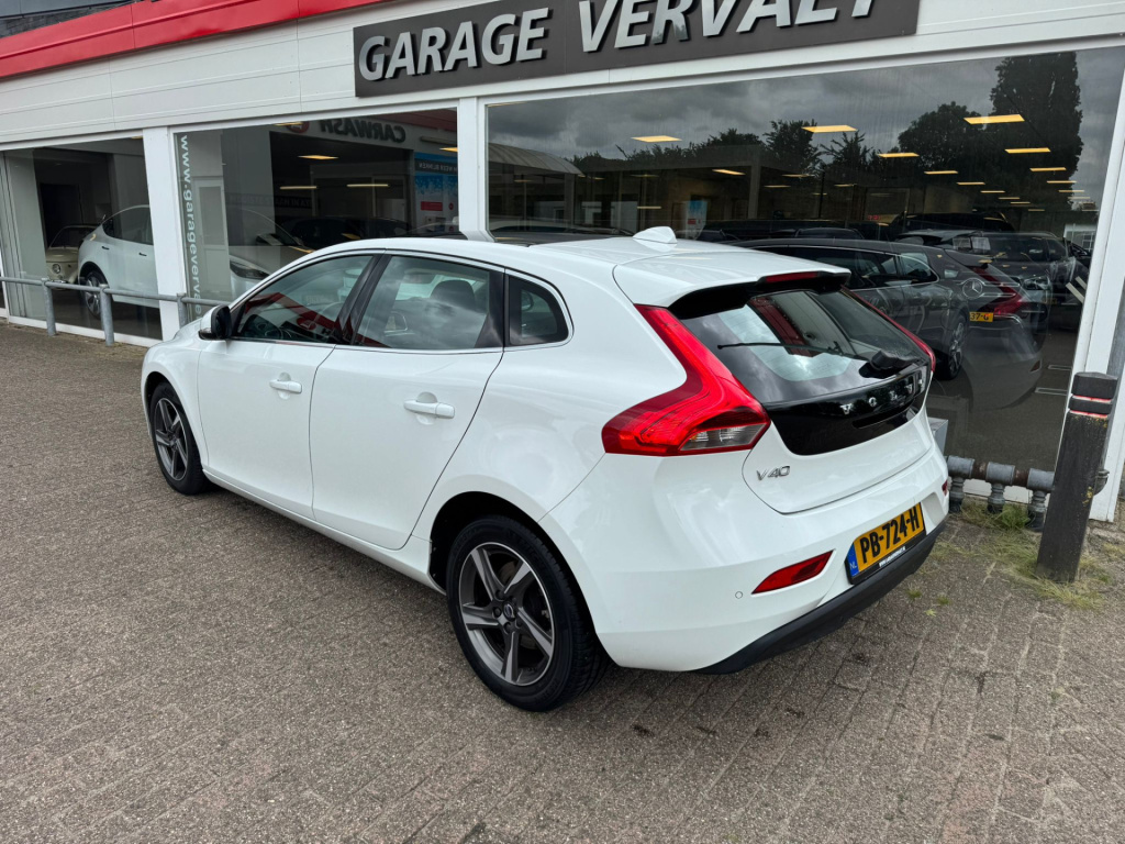 Volvo V40