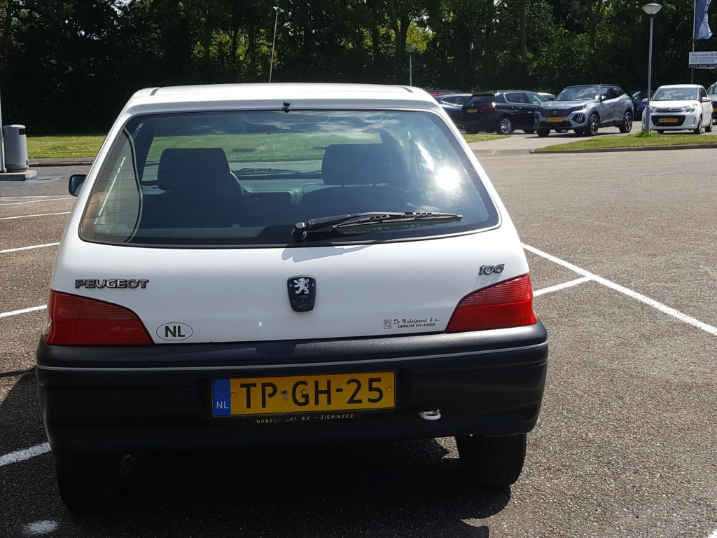 Peugeot 106
