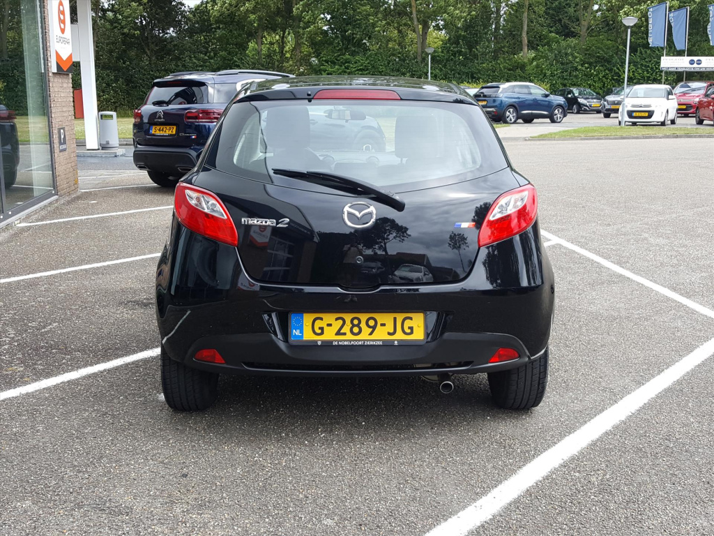 Mazda 2
