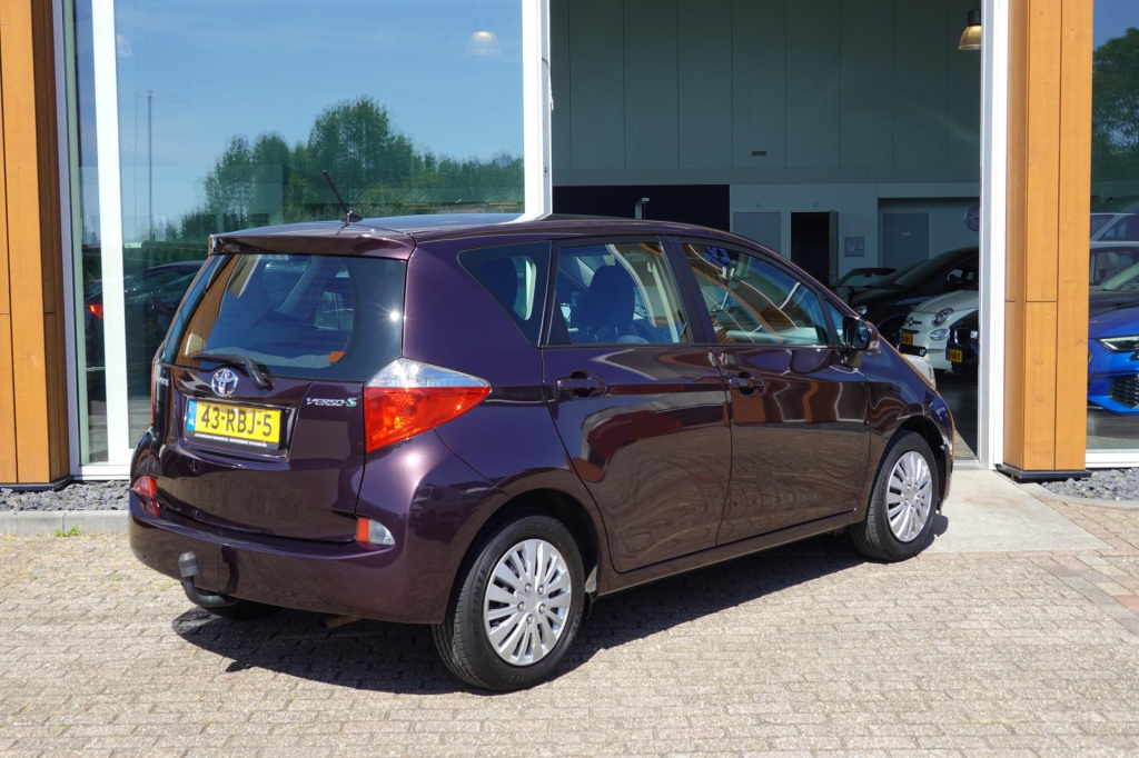 Toyota Verso-s