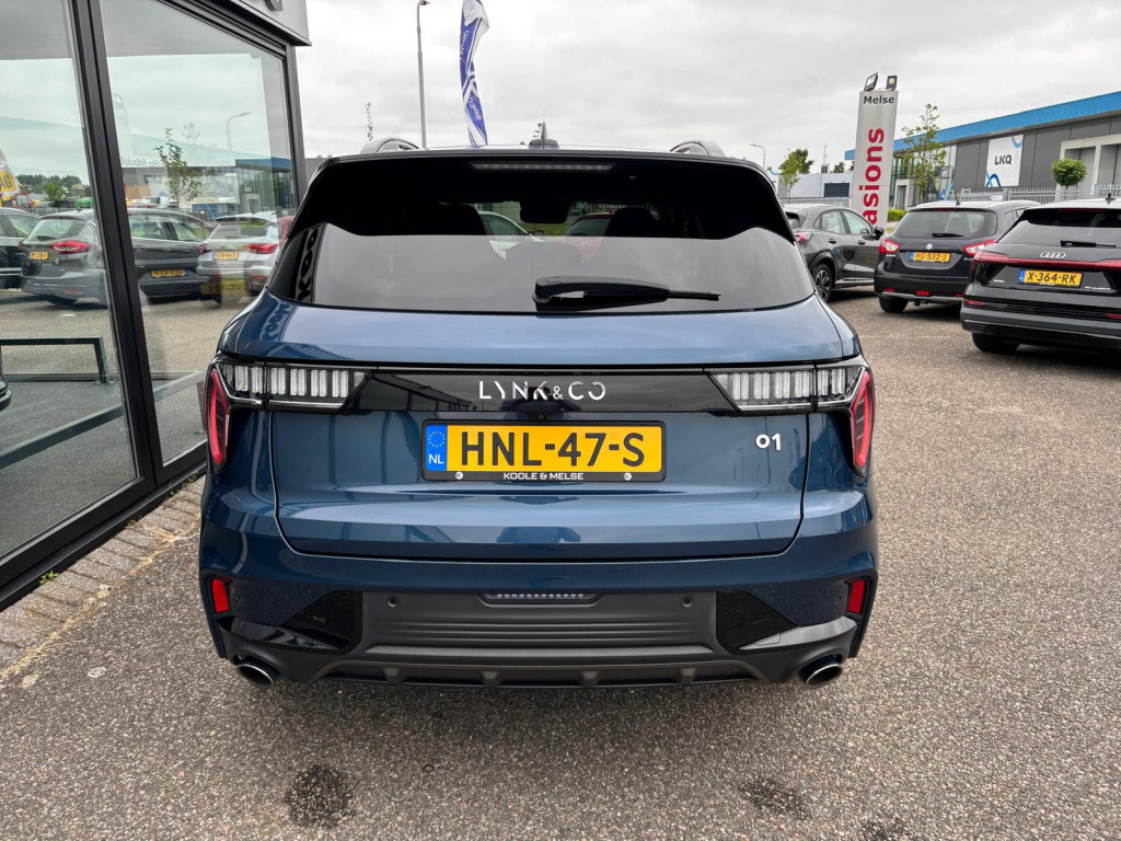 Lynk & Co 01
