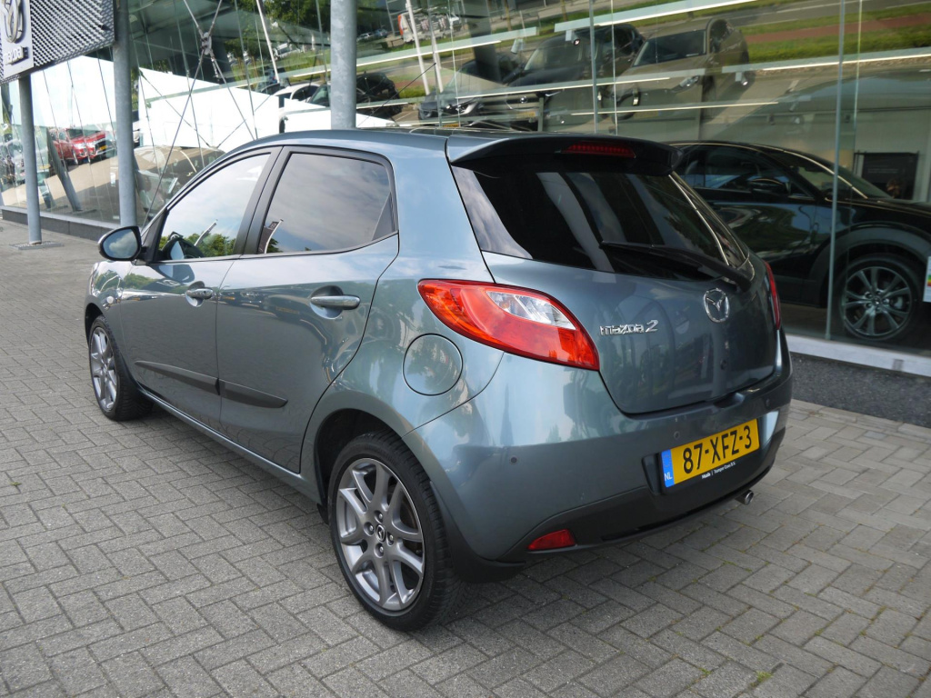 Mazda 2