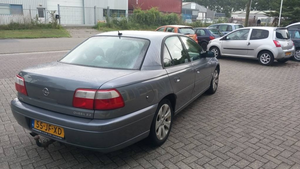 Opel Omega