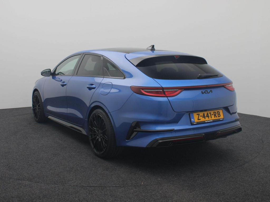Kia Proceed