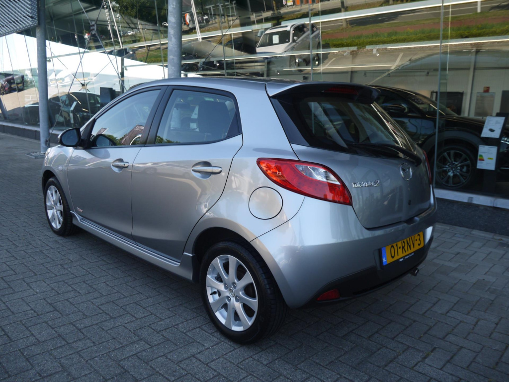 Mazda 2