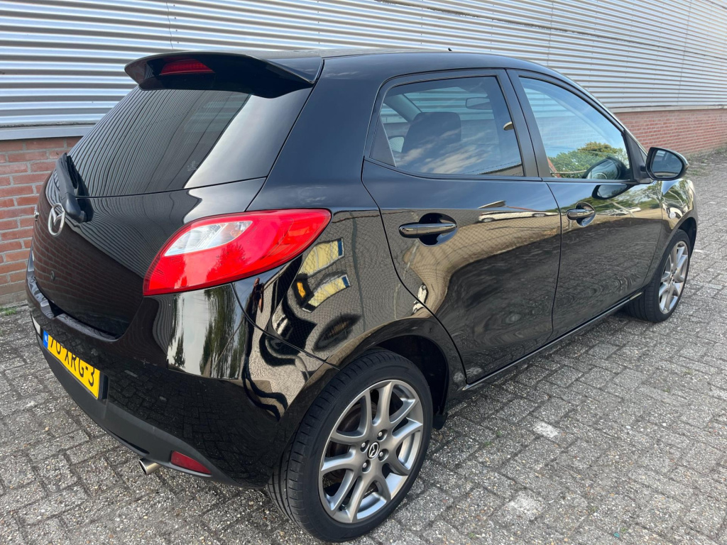 Mazda 2