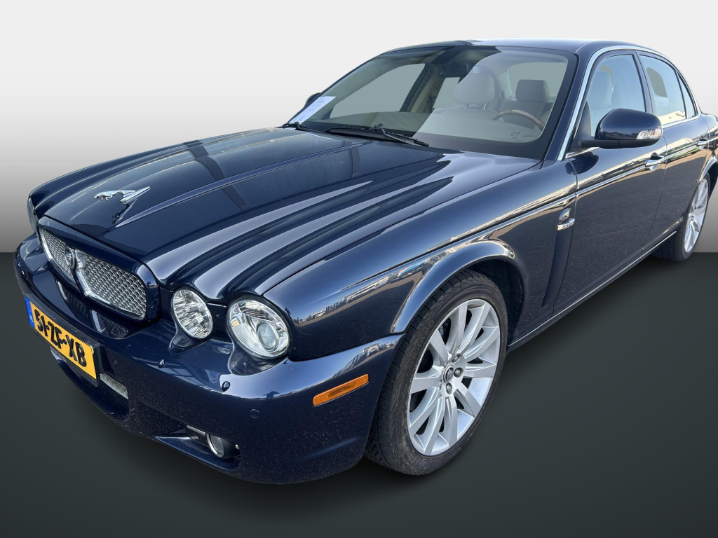 Jaguar Xj
